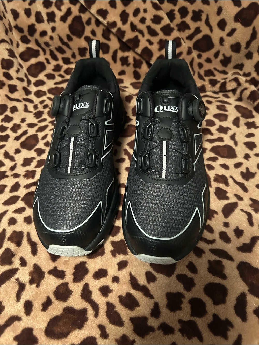 Men's Black Athletic Sneakers with Dial Closure